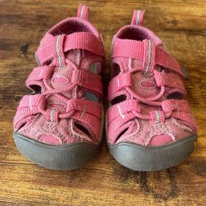 Pink keen toddler sandals shoes, sneakers